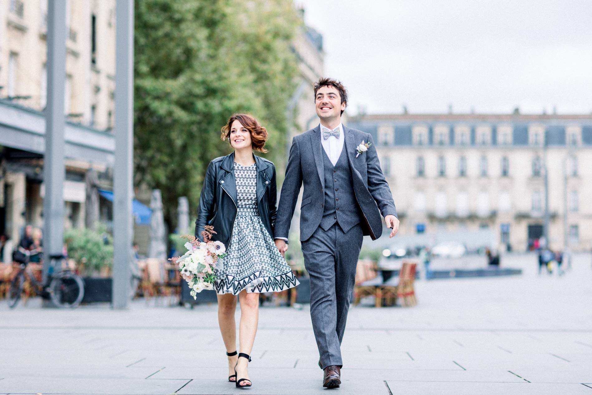 couple mariés mariage civil bordeaux