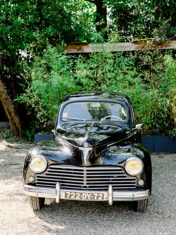 voiture ancienne noire mariage