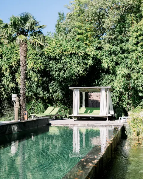 piscine à débordement