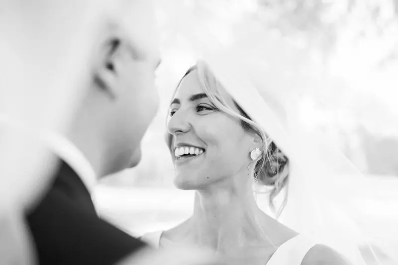 photos de couple mariage Château Pape Clément